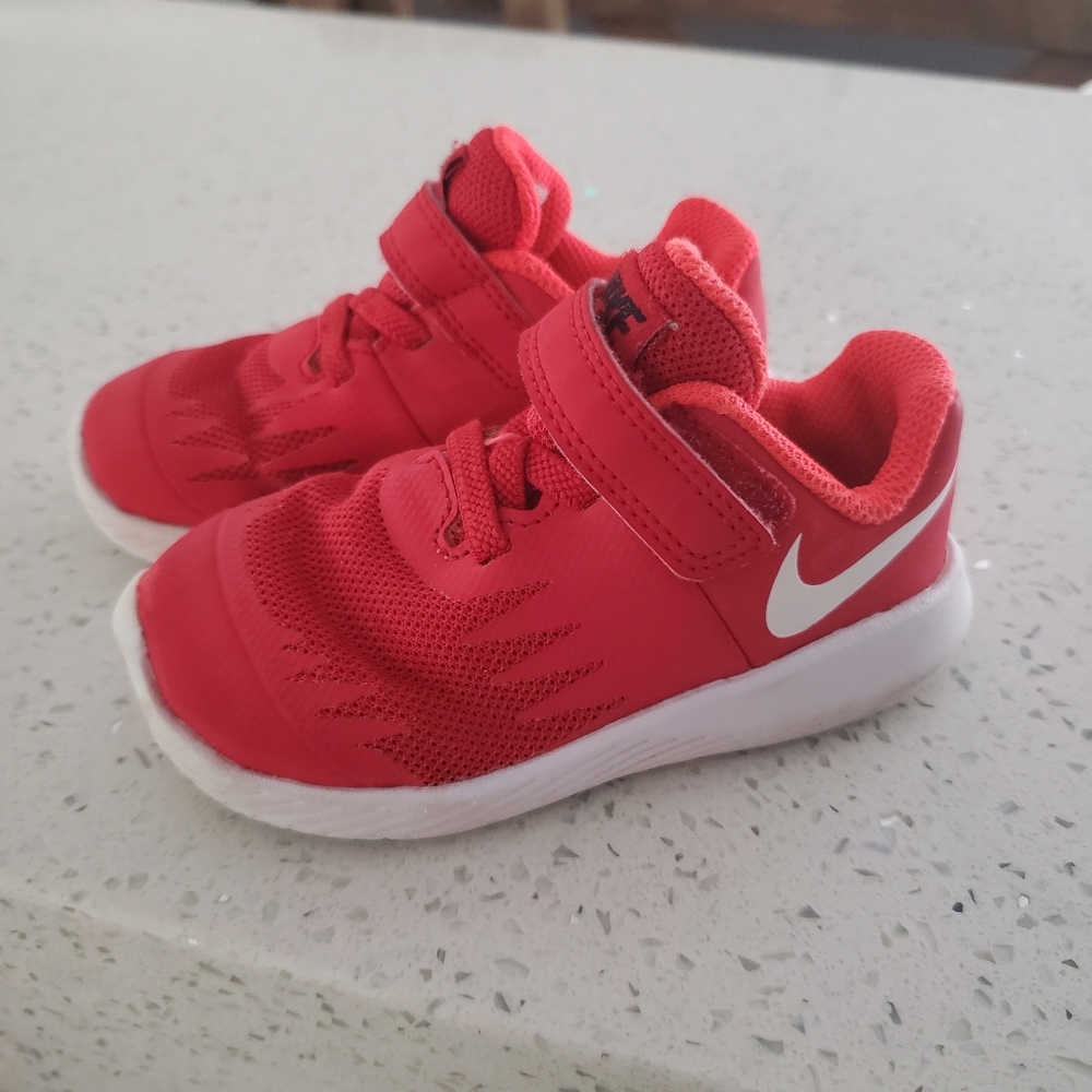 Toddler Nike Shoes Red Boys size 6 Revolution
